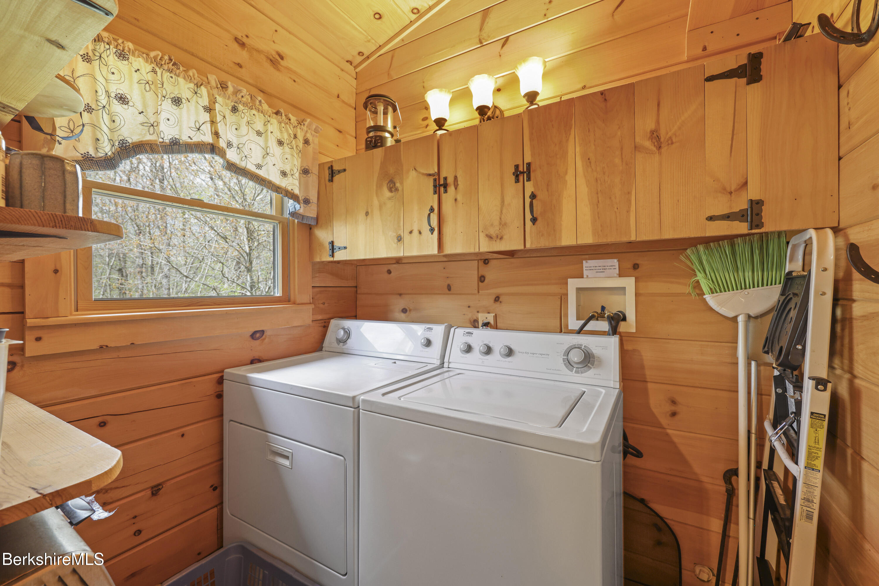 793 George Carter Road Becket, MA 01223 - Photo 29 of 32 142 Pantry