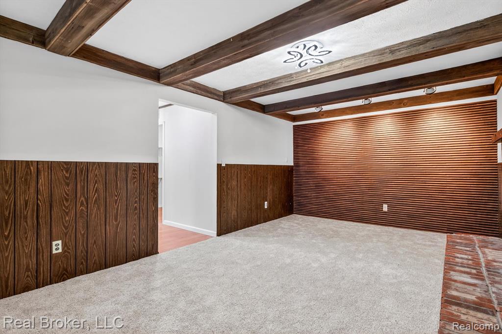 48050 Hull Road Belleville, MI 48111 - Photo 15 of 39