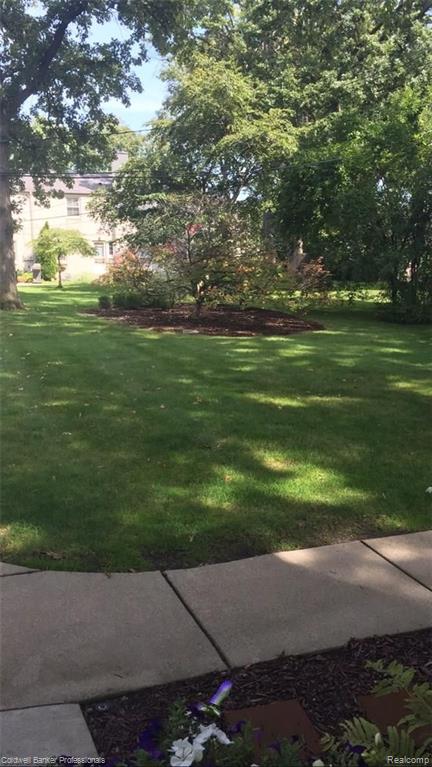1905 Graefield Road Birmingham, MI 48009 - Photo 4 of 20