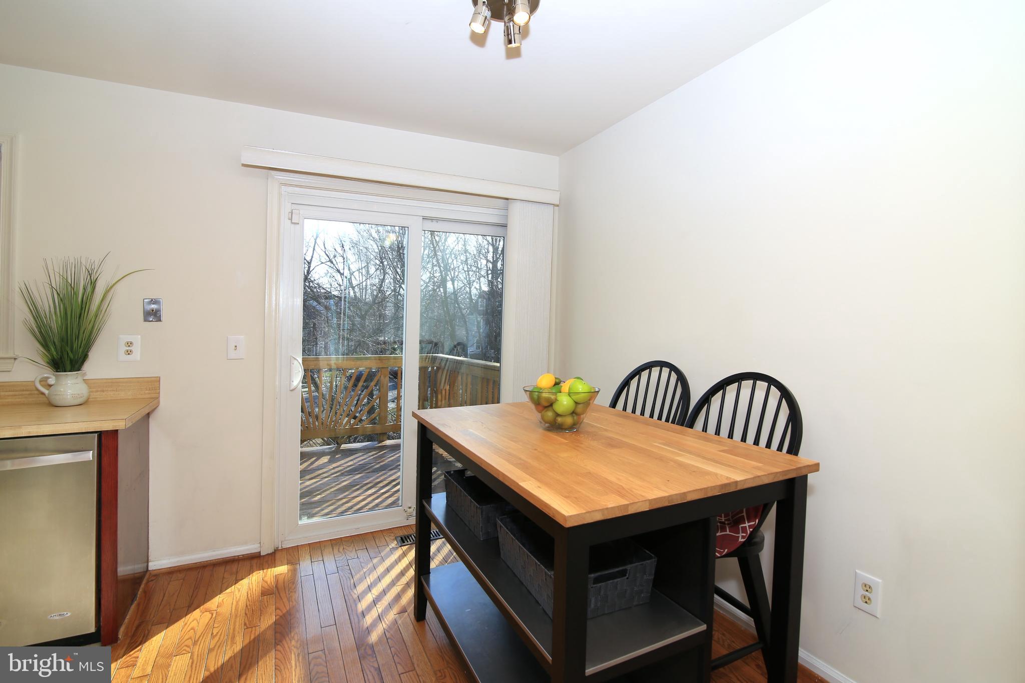 8490 Springfield Oaks Drive Springfield, VA 22153 - Photo 13 of 36 Breakfast Area