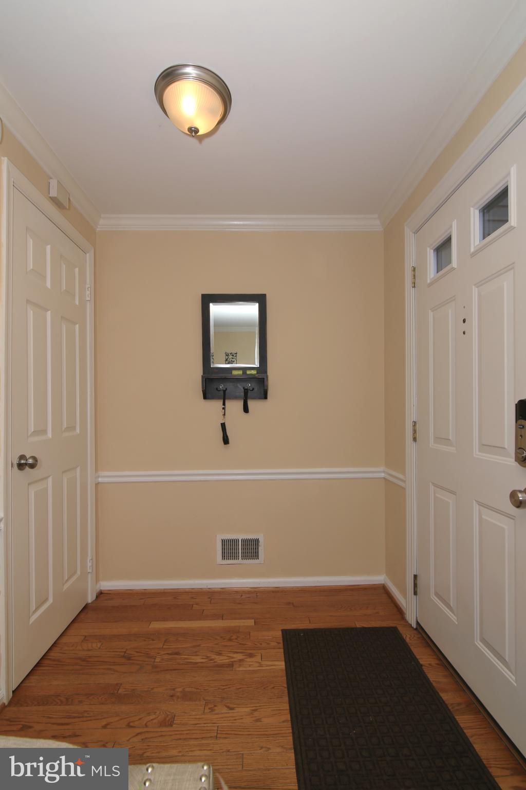 8490 Springfield Oaks Drive Springfield, VA 22153 - Photo 3 of 36 Foyer