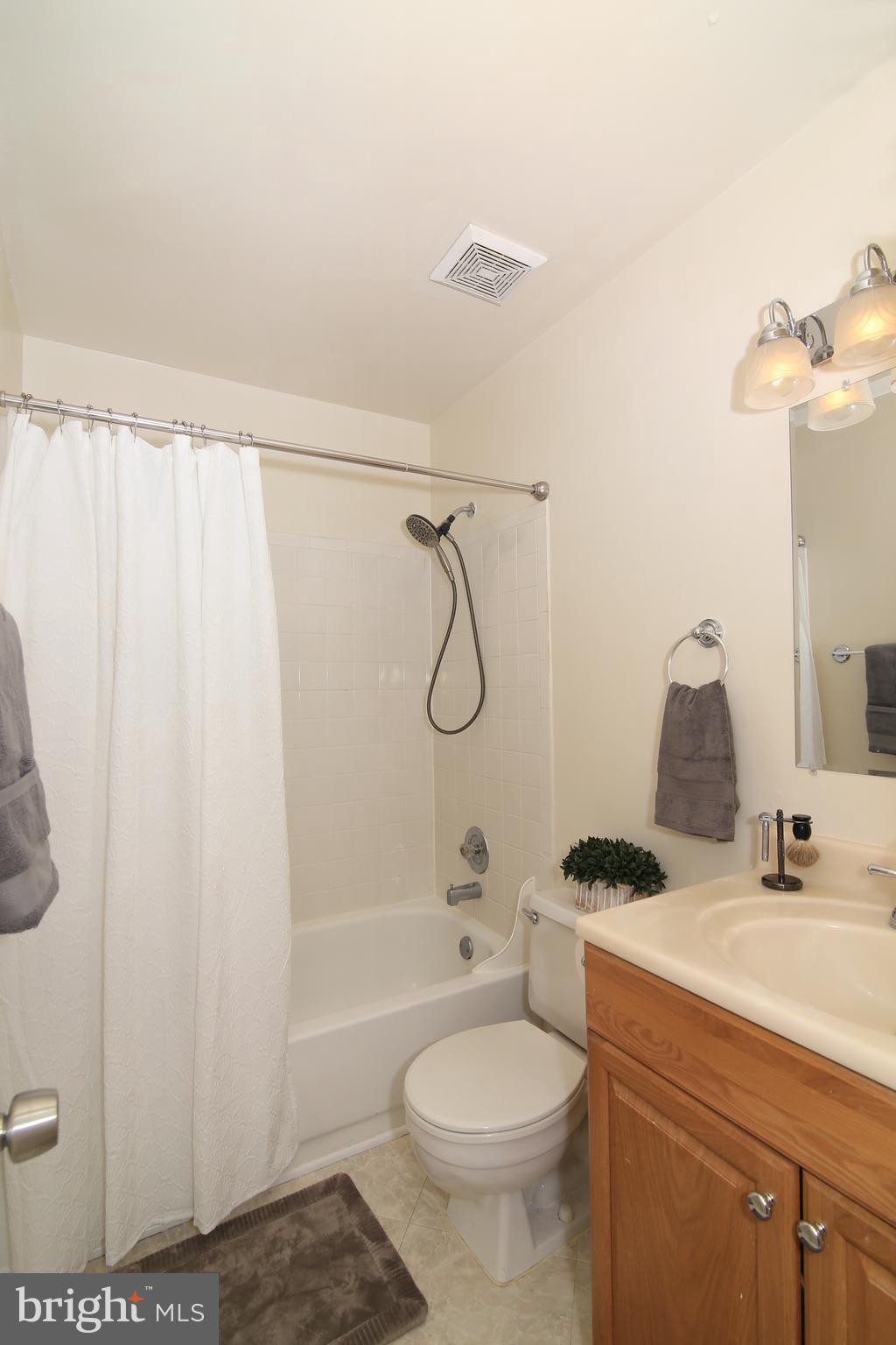 8490 Springfield Oaks Drive Springfield, VA 22153 - Photo 25 of 36 2nd Full Bath