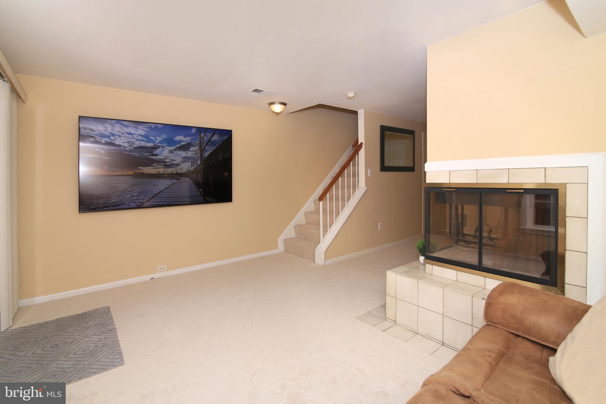 8490 Springfield Oaks Drive Springfield, VA 22153 - Photo 29 of 36 Family Room