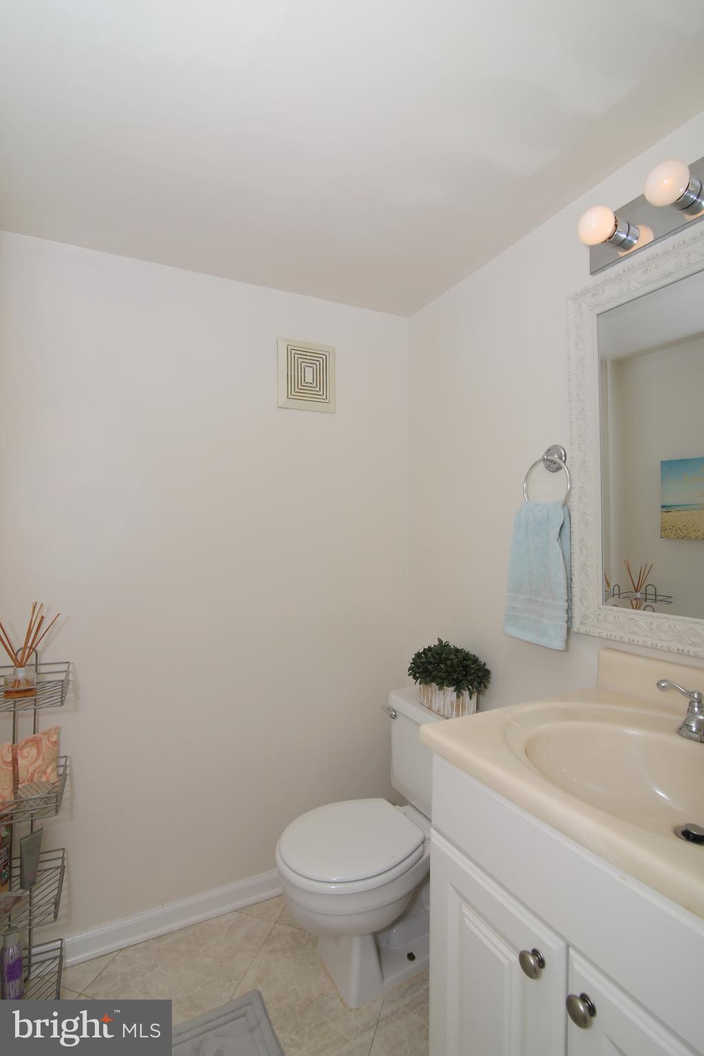 8490 Springfield Oaks Drive Springfield, VA 22153 - Photo 32 of 36 LL Powder Room