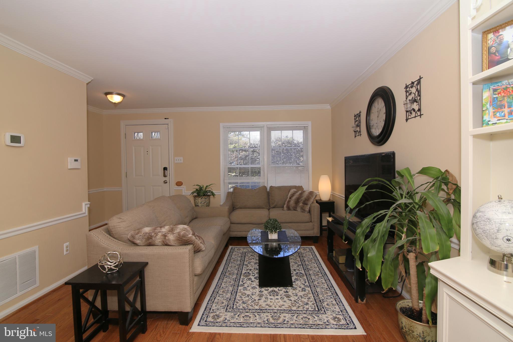 8490 Springfield Oaks Drive Springfield, VA 22153 - Photo 5 of 36 Living Room
