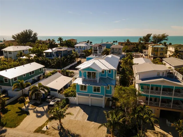$2,870,000 | 2410 Avenue B, Bradenton Beach, FL 34217