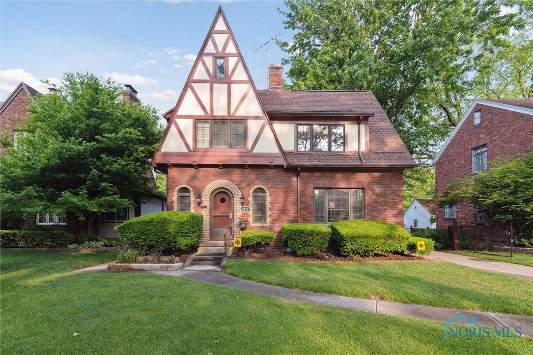 2917 Goddard Road Toledo, OH 43606 - Photo 4 of 50 Gallery Image 4