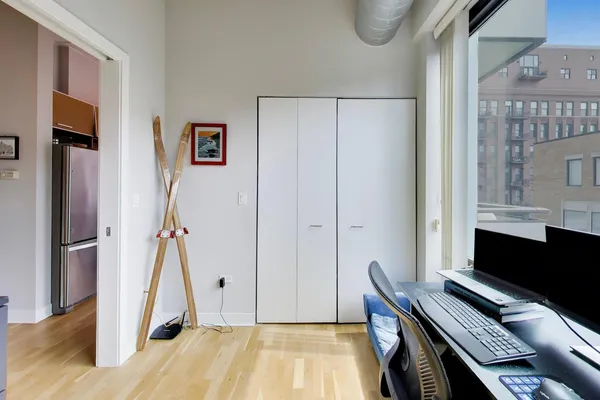 $415,000 | 650 West Wayman Street, Unit 404C, Chicago, IL 60661