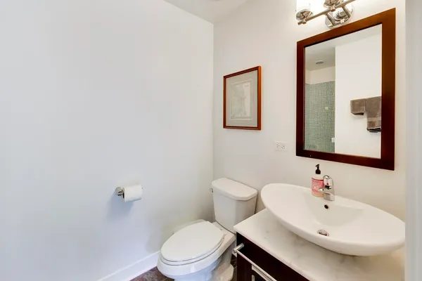 $415,000 | 650 West Wayman Street, Unit 404C, Chicago, IL 60661
