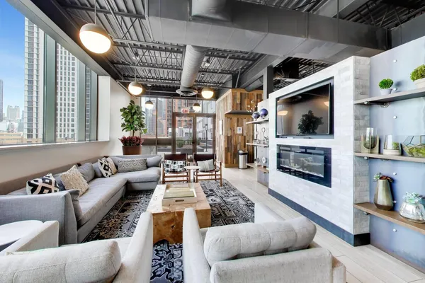 $415,000 | 650 West Wayman Street, Unit 404C, Chicago, IL 60661
