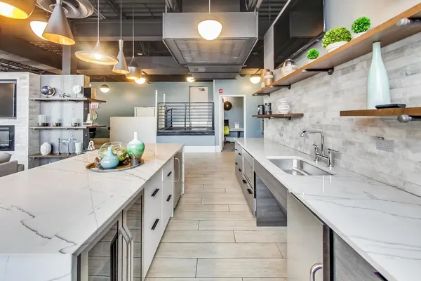 $415,000 | 650 West Wayman Street, Unit 404C, Chicago, IL 60661