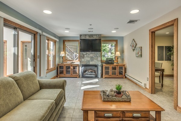 178 South Road Bedford, MA 01730 - Photo 6 of 30 Gallery Image 6