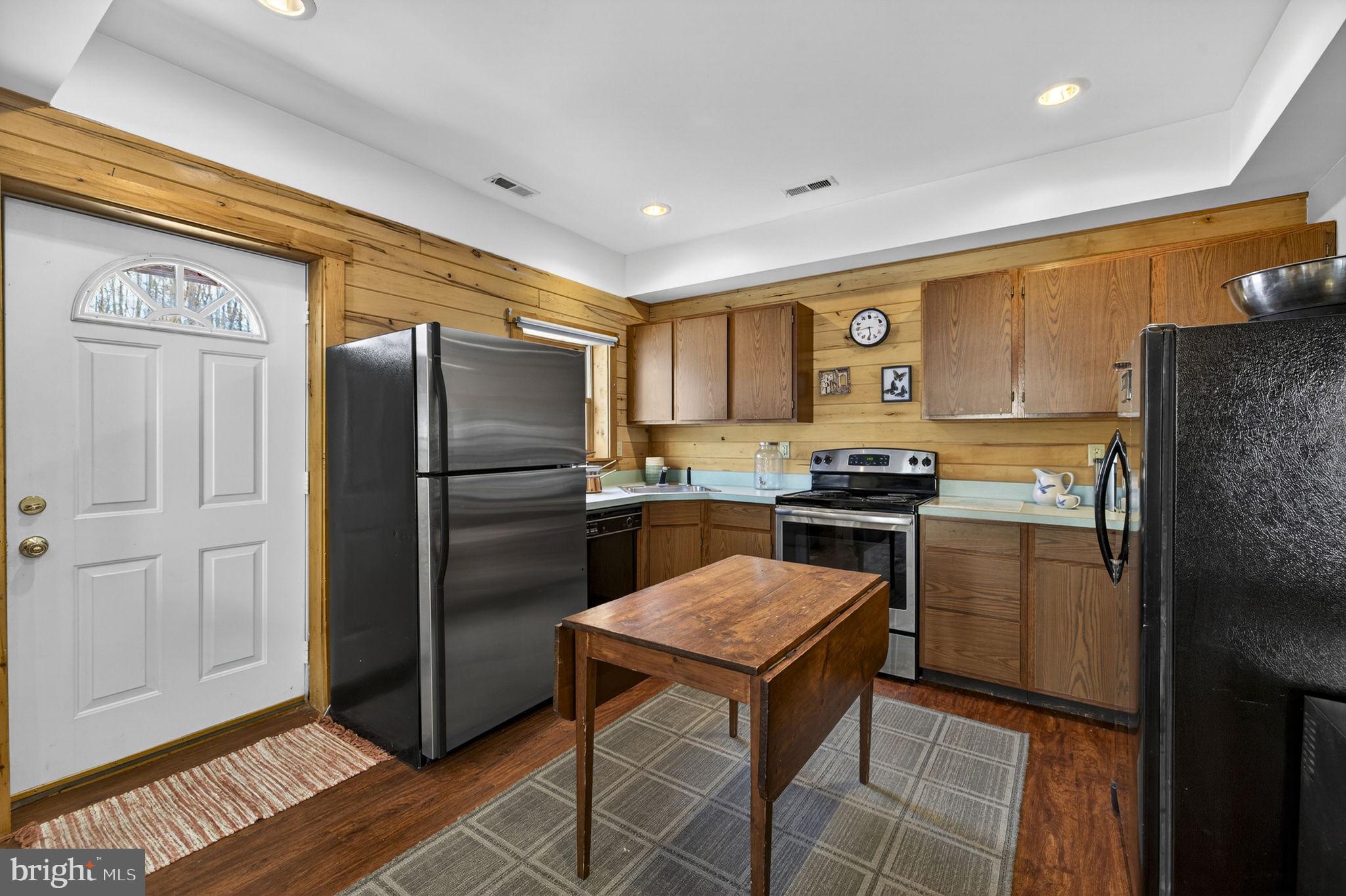 10418 Cliff Mills Road Marshall, VA 20115 - Photo 54 of 78 Walk Out Private Entrance