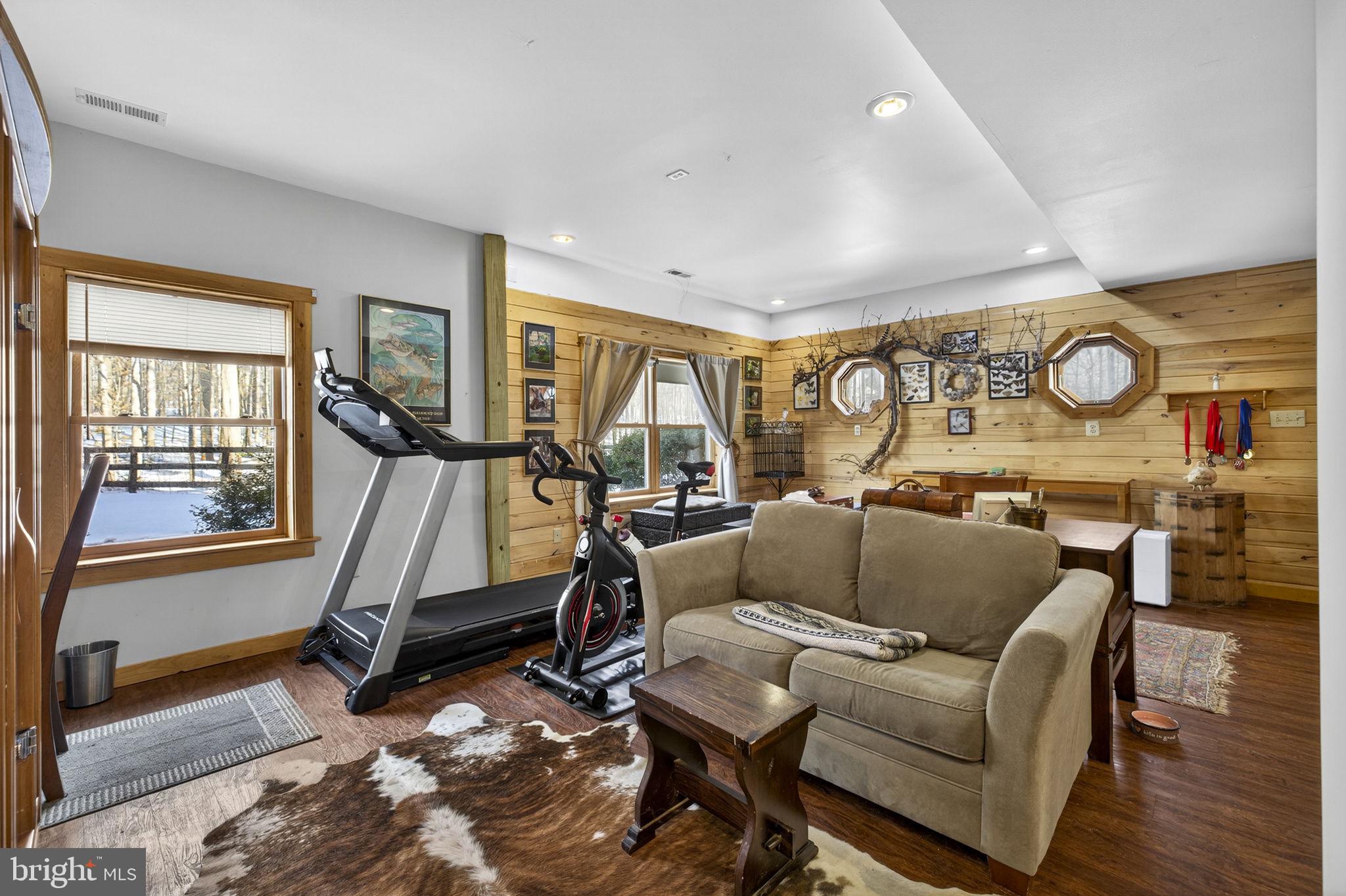 10418 Cliff Mills Road Marshall, VA 20115 - Photo 60 of 93 a living room with furniture and a window