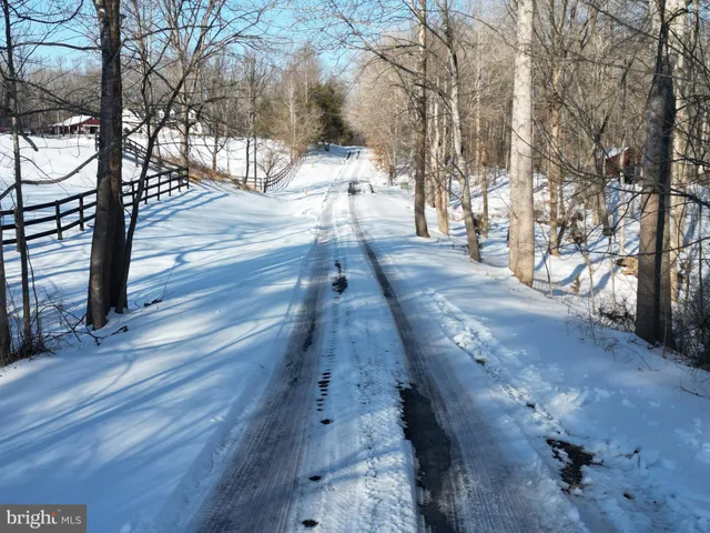 $825,000 | 10418 Cliff Mills Road, Marshall, VA 20115