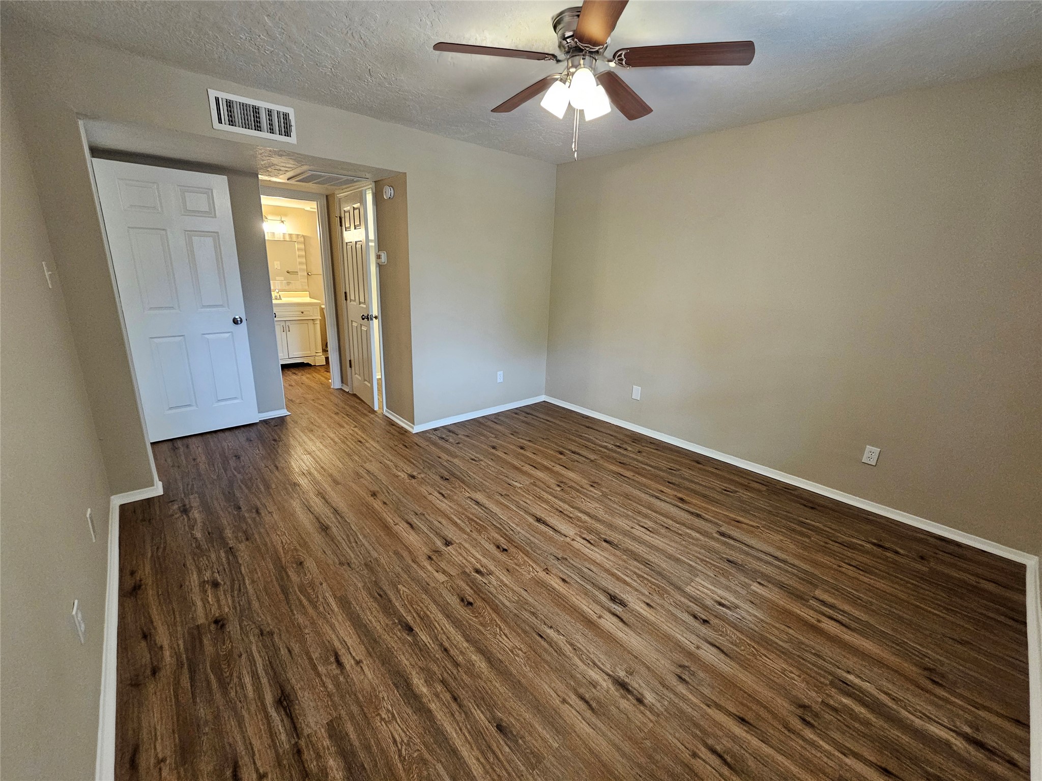 3224 Timmons Lane, Unit 128 Houston, TX 77027 - Photo 24 of 34