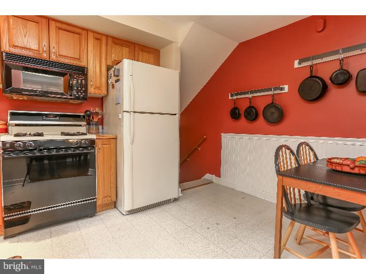 703 Marshall Road Brookhaven, PA 19015 - Photo 6 of 23 Kitchen