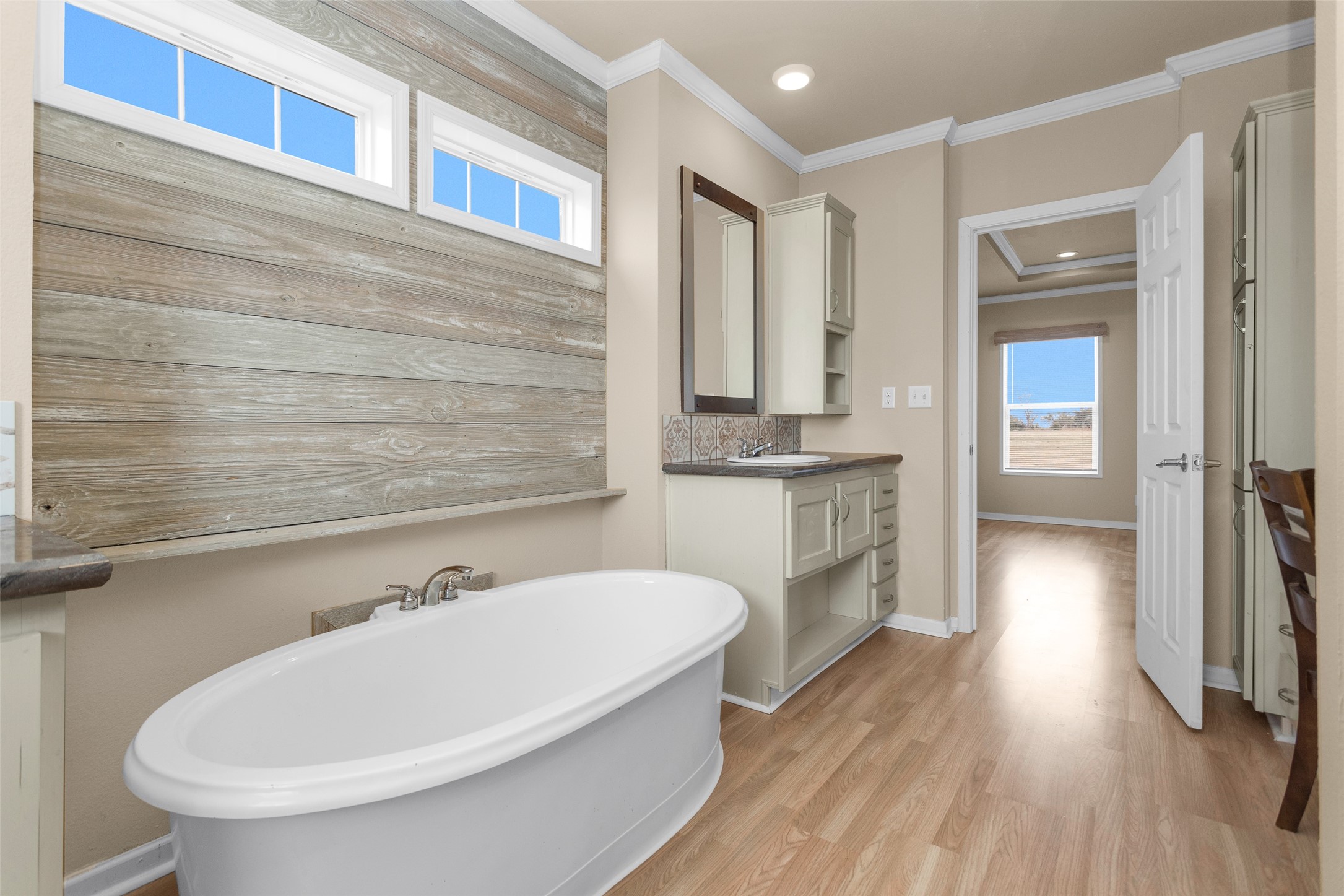 6083 Fm 3060 Midway, TX 75852 - Photo 20 of 49 a bathroom with a bathtub and a sink