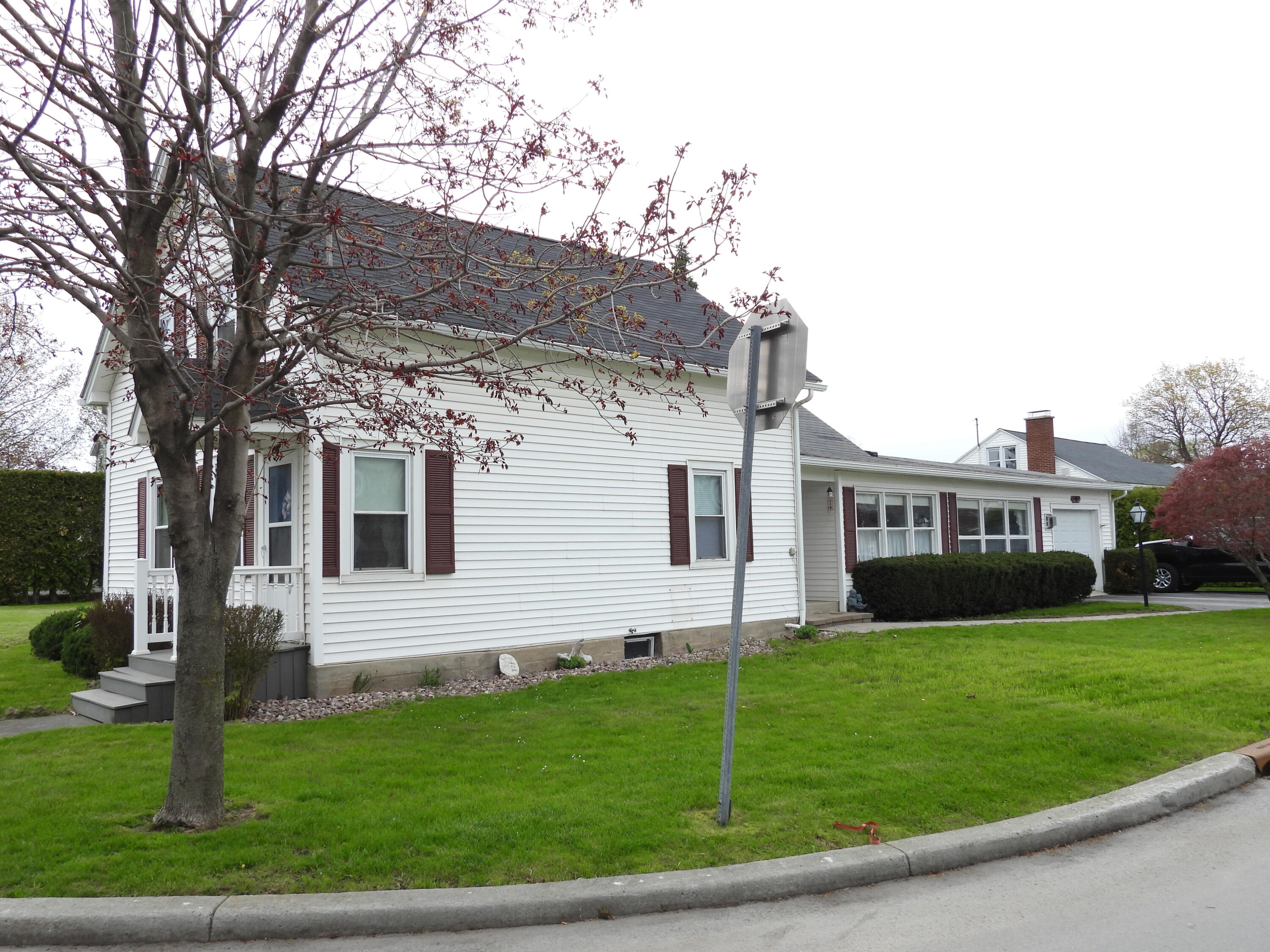 122 Maple Street Rouses Point, NY 12979 - Photo 6 of 26