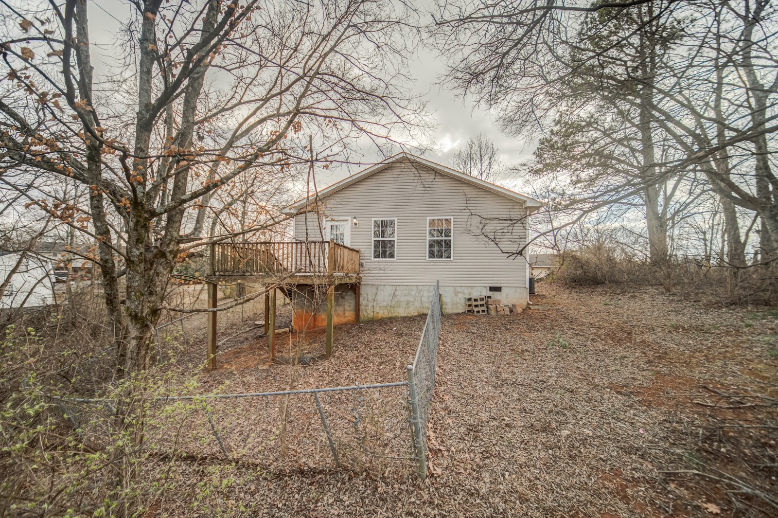 175 Crawford Hill Road Goodlettsville, TN 37072 - Photo 18 of 21 a backyard of a house with table and chairs