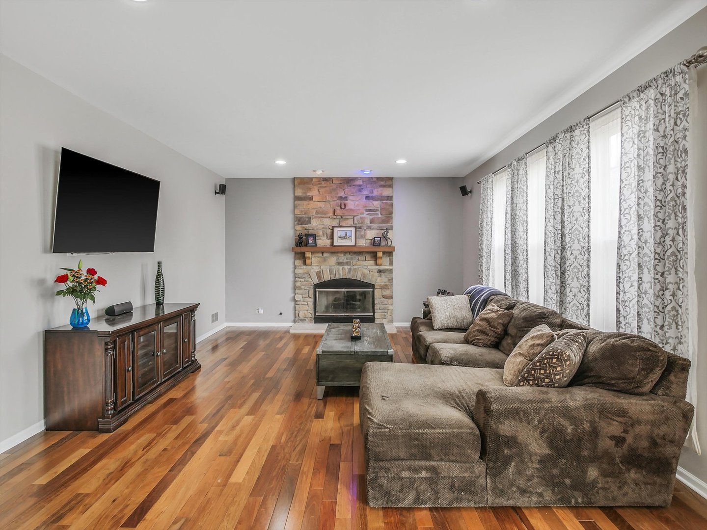 9668 Rainsford Drive Huntley, IL 60142 - Photo 12 of 47