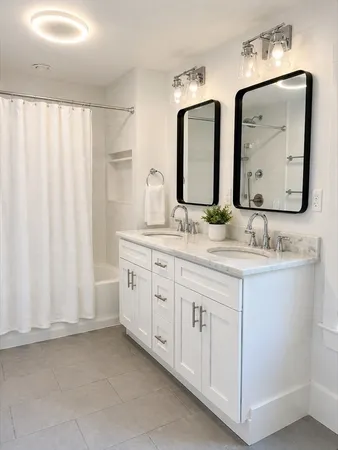 $3,400 | 7 Forest Avenue, Unit 2, Natick, MA 01760