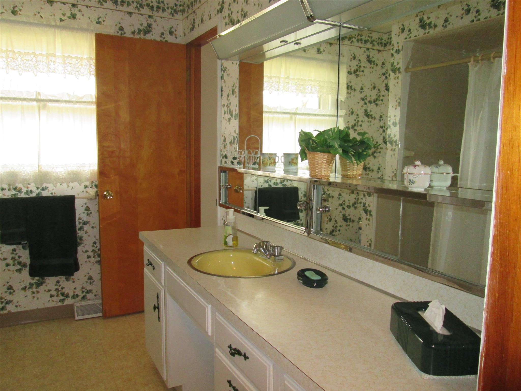 60011 Myrtle Road South Bend, IN 46614 - Photo 20 of 26 Gallery Image 20