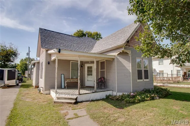 $85,000 | 312 North Main Street, Medora, IL 62063