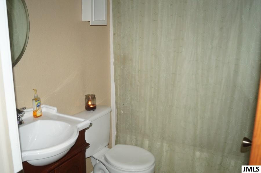 11788 Dixon Road Rives Junction, MI 49277 - Photo 17 of 36 Photo 17