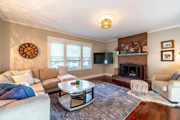 $570,000 | 23 Winthrop Avenue, Unit 1, Beverly, MA 01915