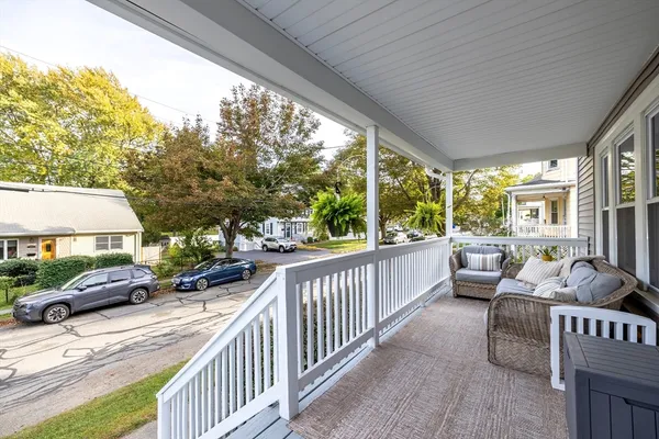 $570,000 | 23 Winthrop Avenue, Unit 1, Beverly, MA 01915