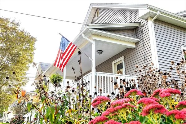 $570,000 | 23 Winthrop Avenue, Unit 1, Beverly, MA 01915