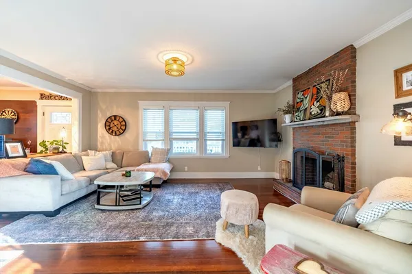 $570,000 | 23 Winthrop Avenue, Unit 1, Beverly, MA 01915