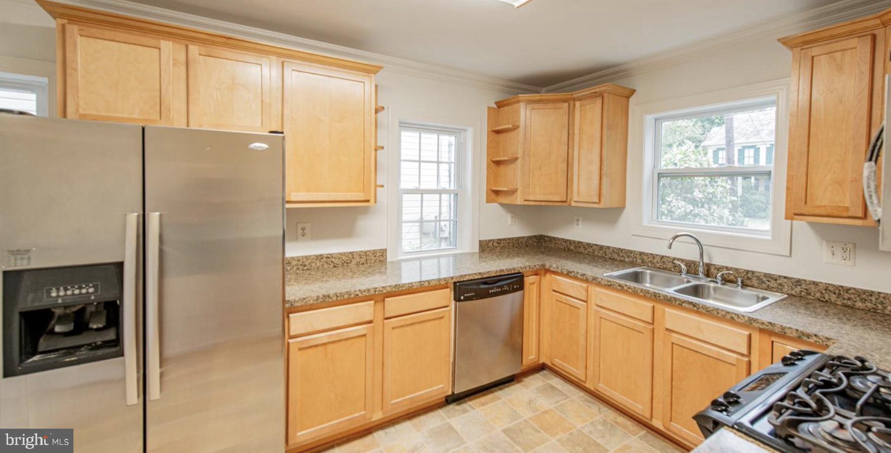 202 Baltimore Road Rockville, MD 20850 - Photo 4 of 28