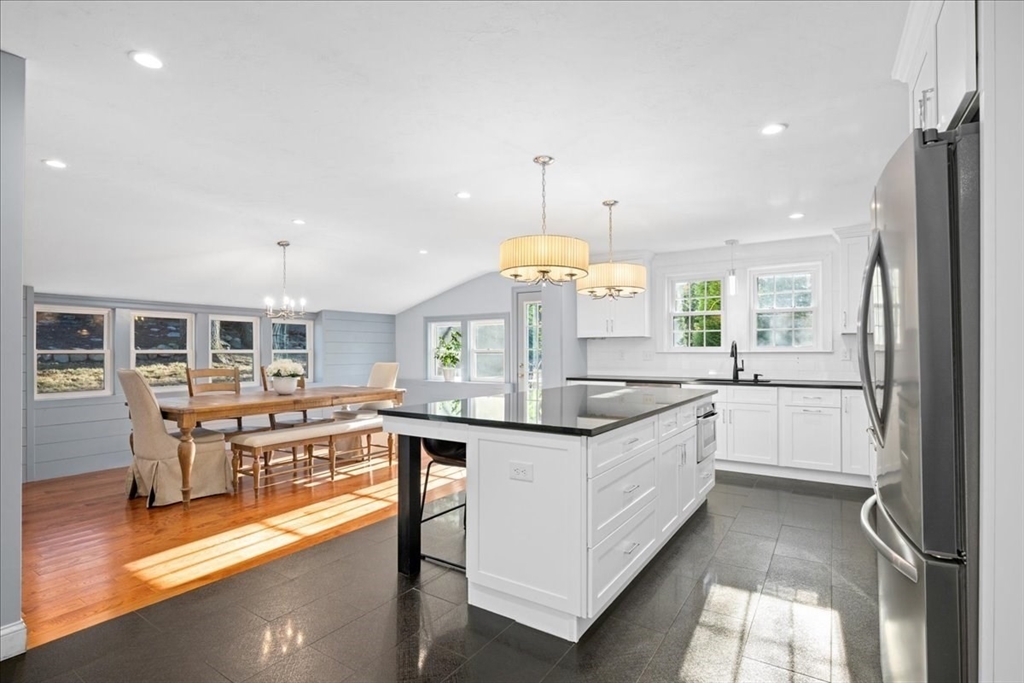 299 Spring Street Shrewsbury, MA 01545 - Photo 7 of 42 Gallery Image 7