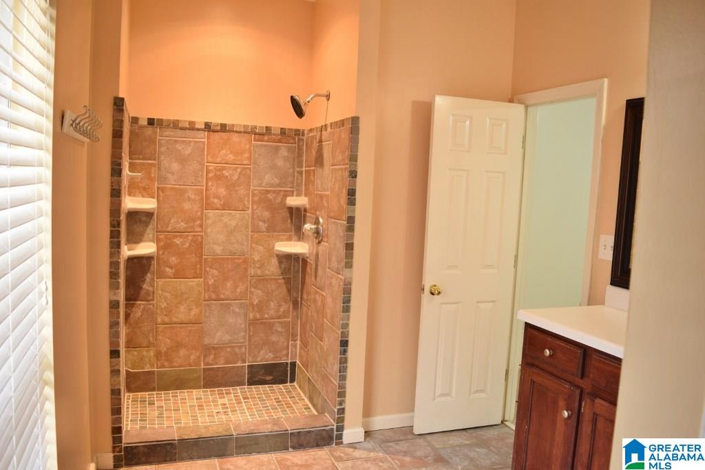8254 North Valley Road Pinson, AL 35126 - Photo 6 of 25