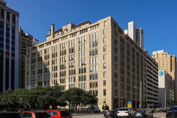$310,000 | 1122 Jackson Street, Unit 402, Dallas, TX 75202