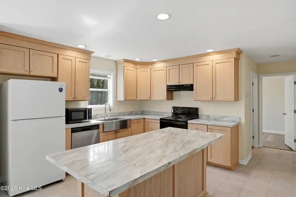 $349,000 | 858 Wildwood Circle, Hampstead, NC 28443