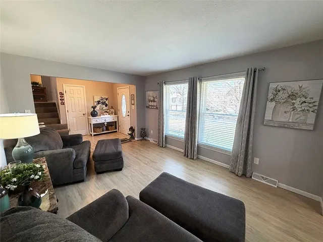 $339,900 | 1608 Southwest 21st Street, Blue Springs, MO 64015