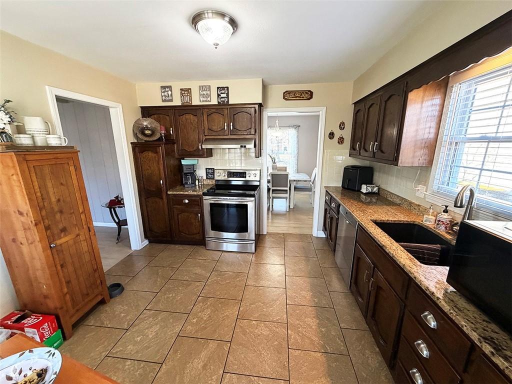 1608 Southwest 21st Street Blue Springs, MO 64015 - Photo 22 of 94