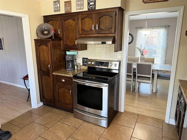 $339,900 | 1608 Southwest 21st Street, Blue Springs, MO 64015