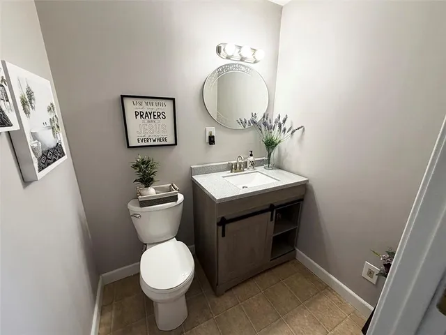 $339,900 | 1608 Southwest 21st Street, Blue Springs, MO 64015