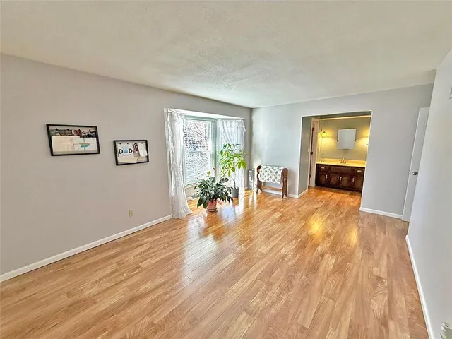 $339,900 | 1608 Southwest 21st Street, Blue Springs, MO 64015