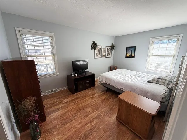 $339,900 | 1608 Southwest 21st Street, Blue Springs, MO 64015