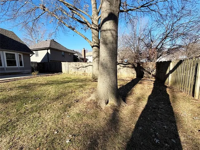 $339,900 | 1608 Southwest 21st Street, Blue Springs, MO 64015