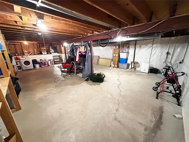 $339,900 | 1608 Southwest 21st Street, Blue Springs, MO 64015