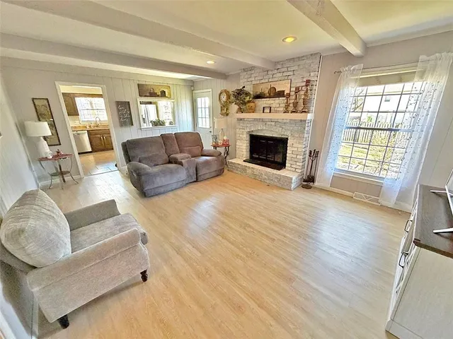 $339,900 | 1608 Southwest 21st Street, Blue Springs, MO 64015