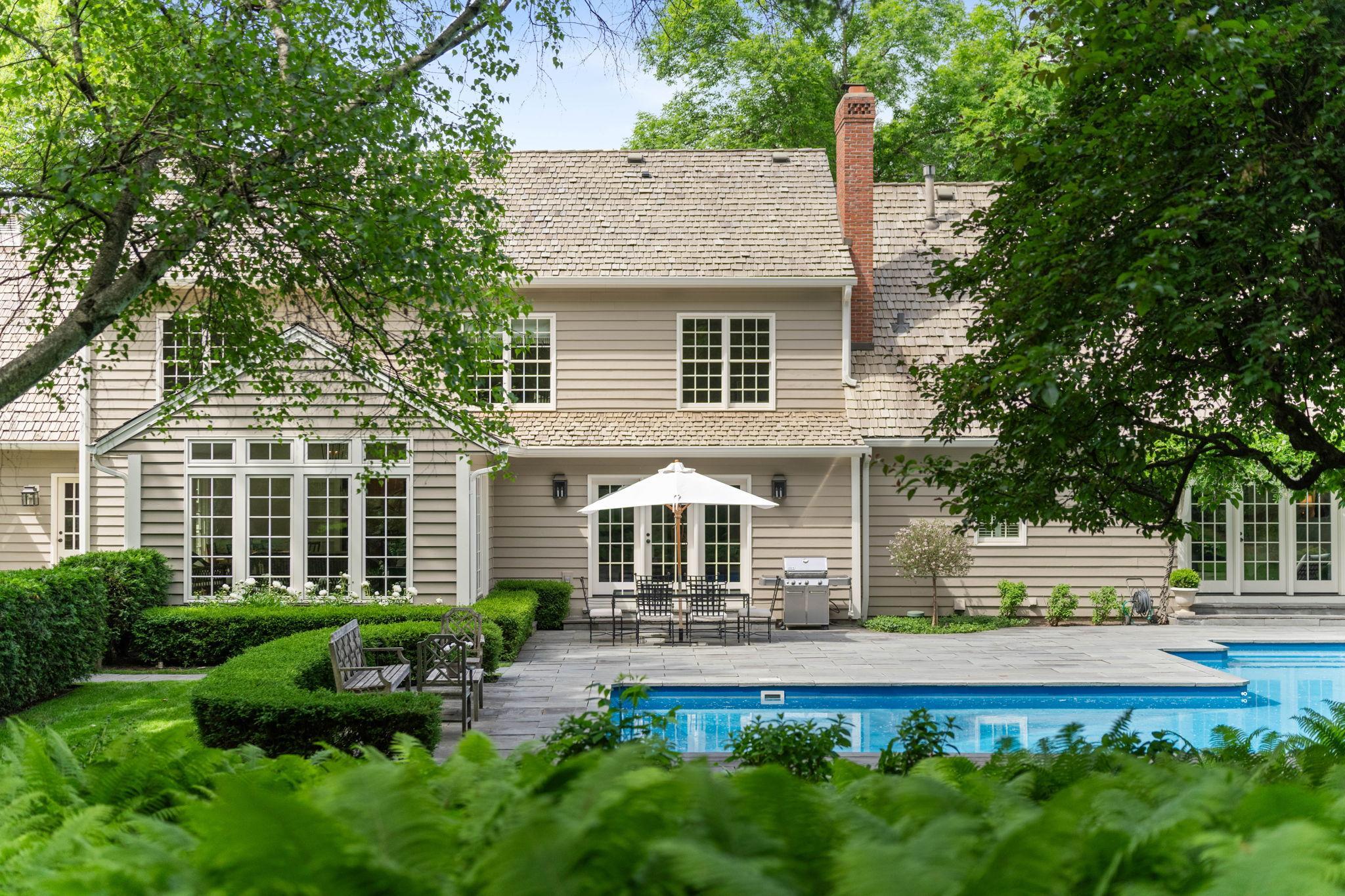 235 Hollander Road Wayzata, MN 55391 - Photo 9 of 118