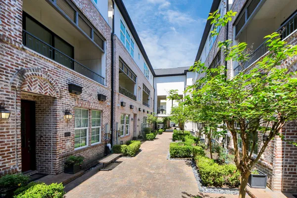 $518,000 | 6072 Kansas Street, Houston, TX 77007