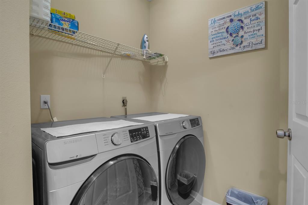 528 Forest Way Longboat Key, FL 34228 - Photo 16 of 39